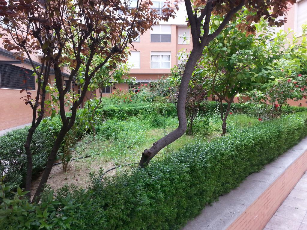 Apartamento Buhaira Sevilla Buitenkant foto